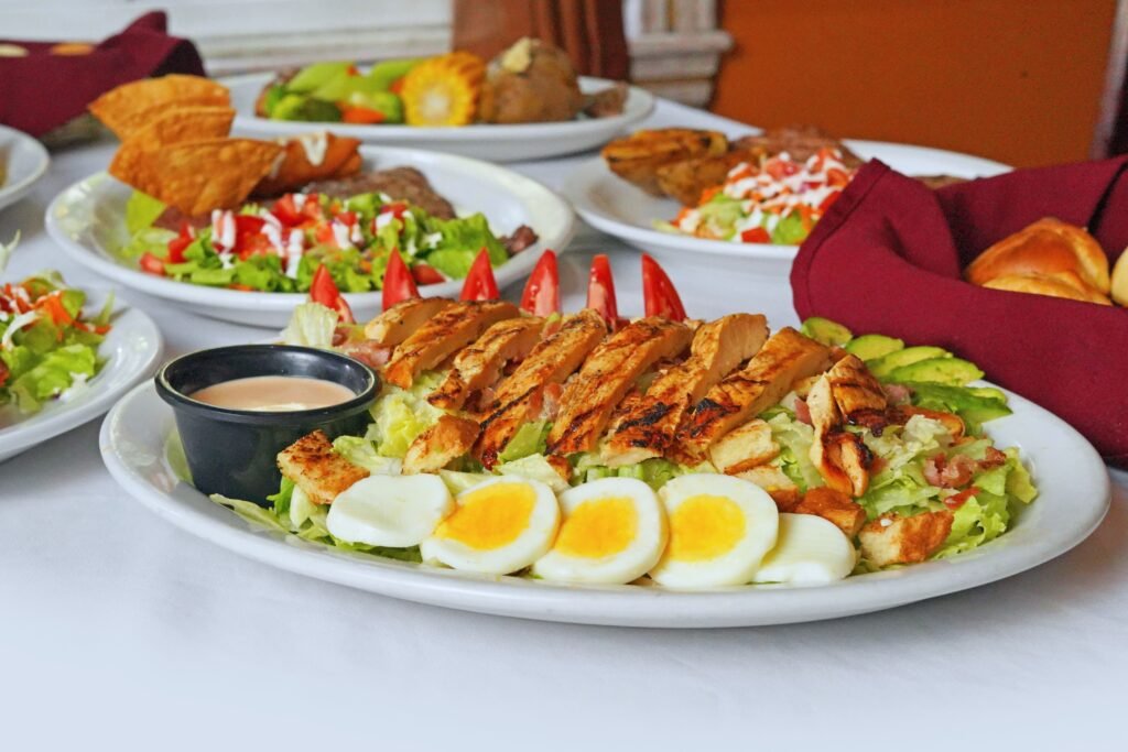 Easy Grilled Chicken Salad Recipe: A Fresh and Flavorful Meal for Any Day Fresh grilled chicken salad with vegetables