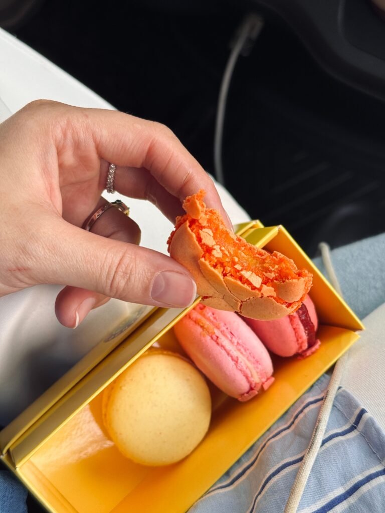 Easy Chocolate and Vanilla Macarons Recipe pexels sa72 33822800